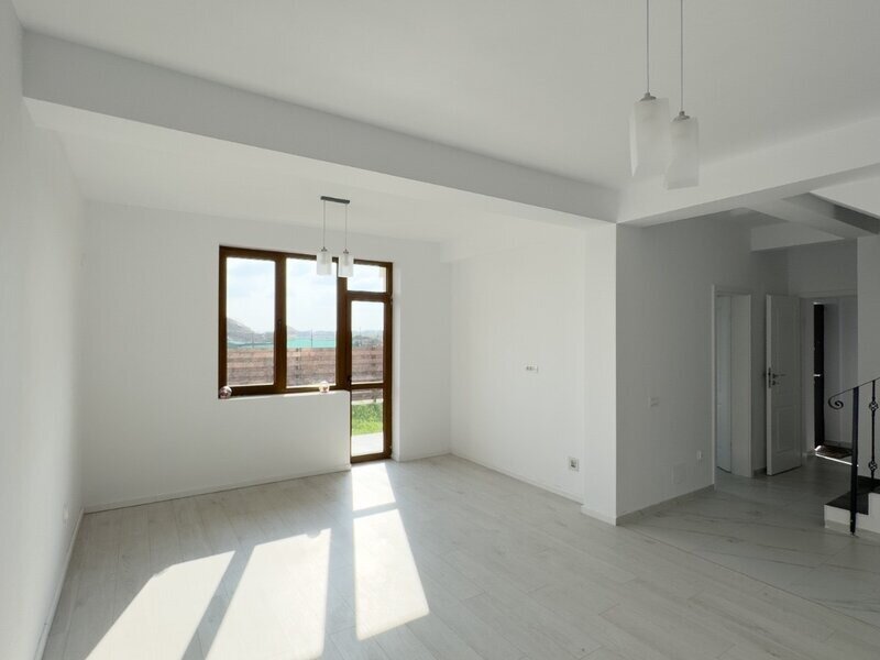 Bragadiru, Condominiu aerisit, Case la cheie
